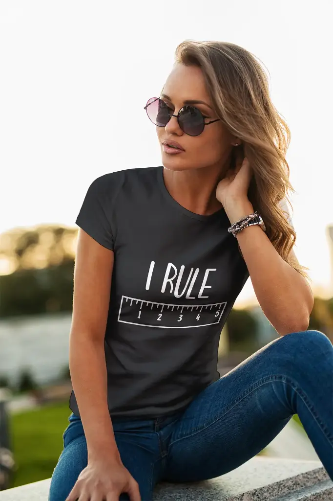 Regular T-Shirt: One Rule