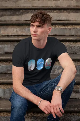 Regular T-Shirt: Travel Window