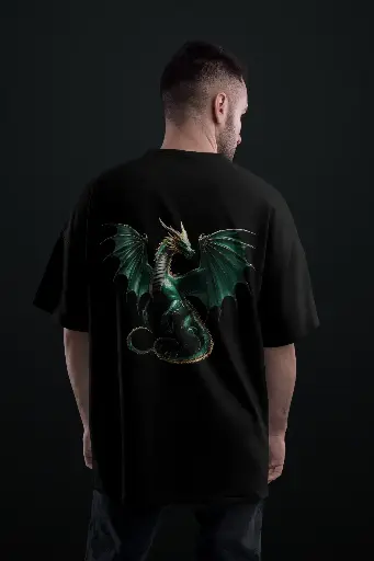 Oversized T-Shirt: Dragon